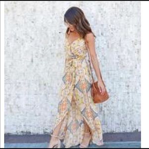 Vici Dolls Olivaceous Kelsey Tulip Hem Surplice Medallion Print Maxi Dress S